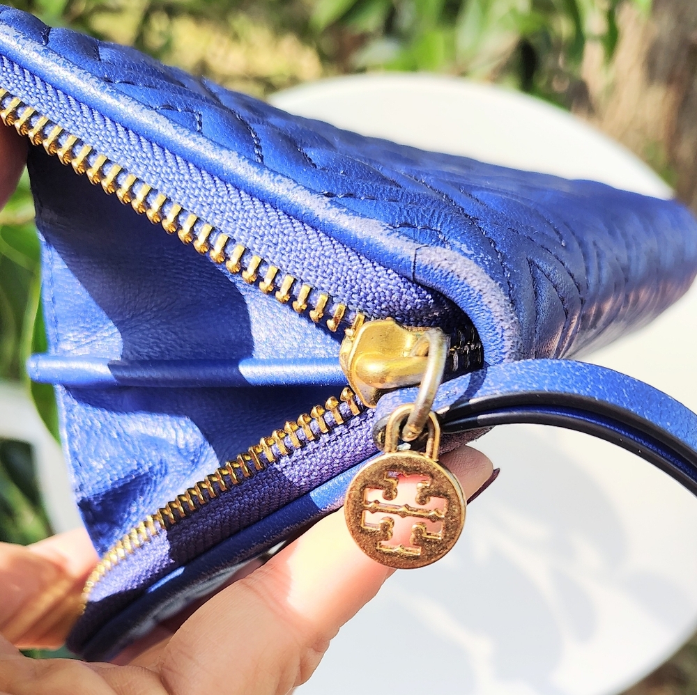TORY BURCH BLUE FLEMING TEXTURED LEATHER 2FULL SIZE WALLET EUC - Picture 7 of 9
